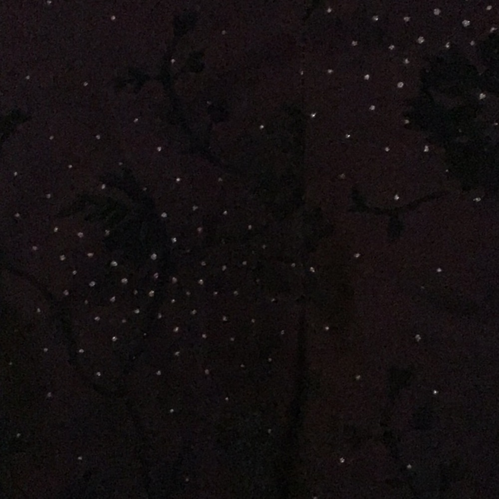 Guess - Picture 3 of 3